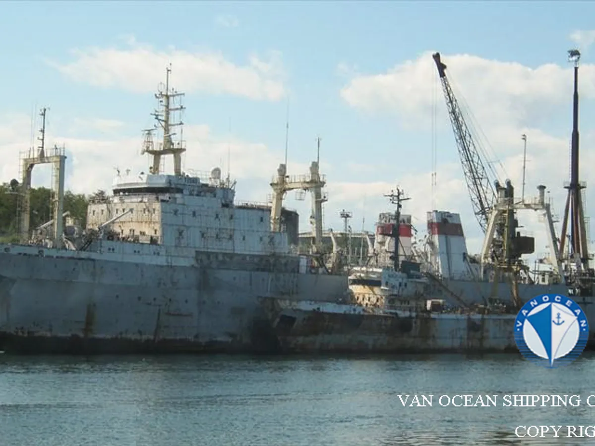 Kapal trawler kanggo didol