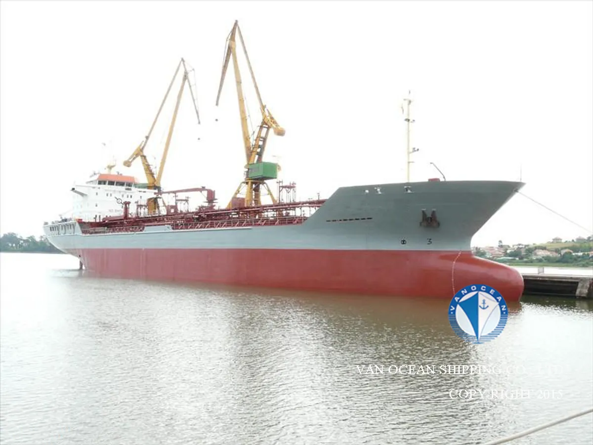 Kapal tanker minyak/bahan kimia kanggo didol