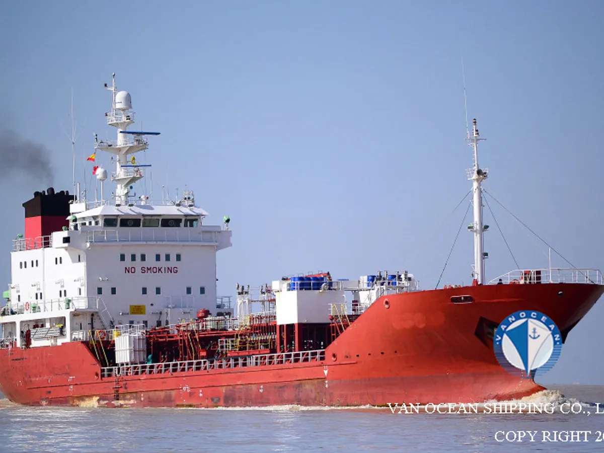 Kapal tanker minyak/bahan kimia kanggo didol