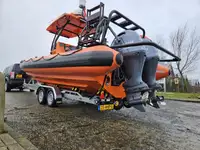 Kapal kontainer kanggo didol