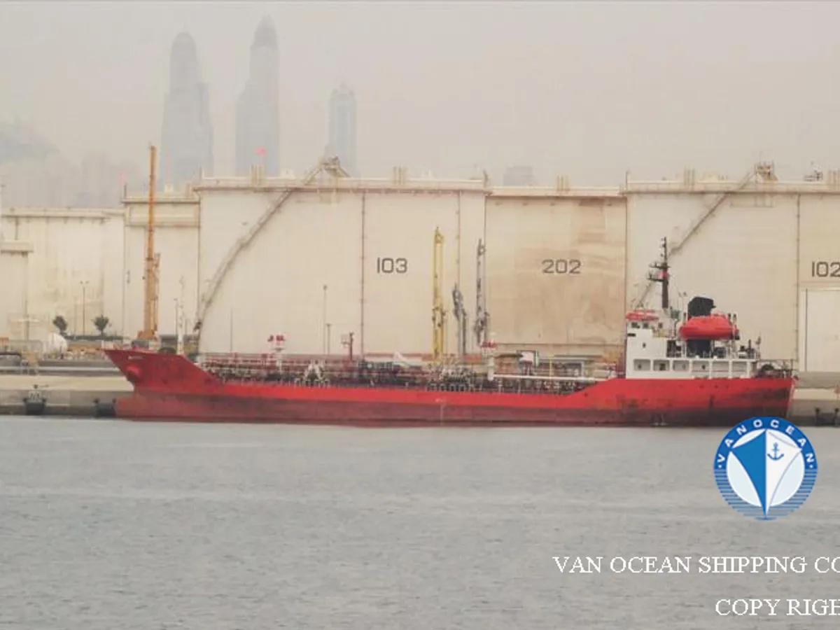 Kapal tanker minyak/bahan kimia kanggo didol
