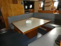 Kapal riset kanggo didol