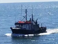 Kapal longliner kanggo didol
