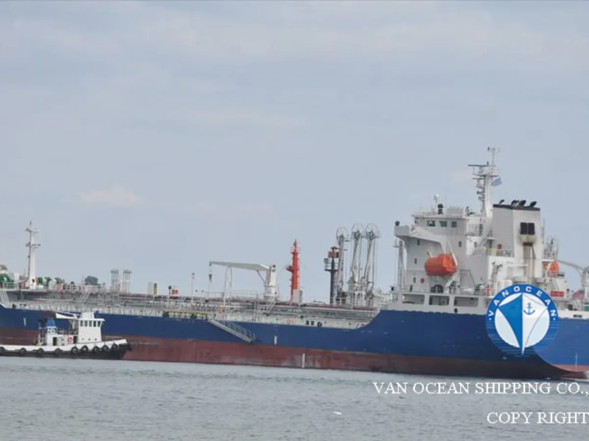 Kapal tanker minyak/bahan kimia kanggo didol