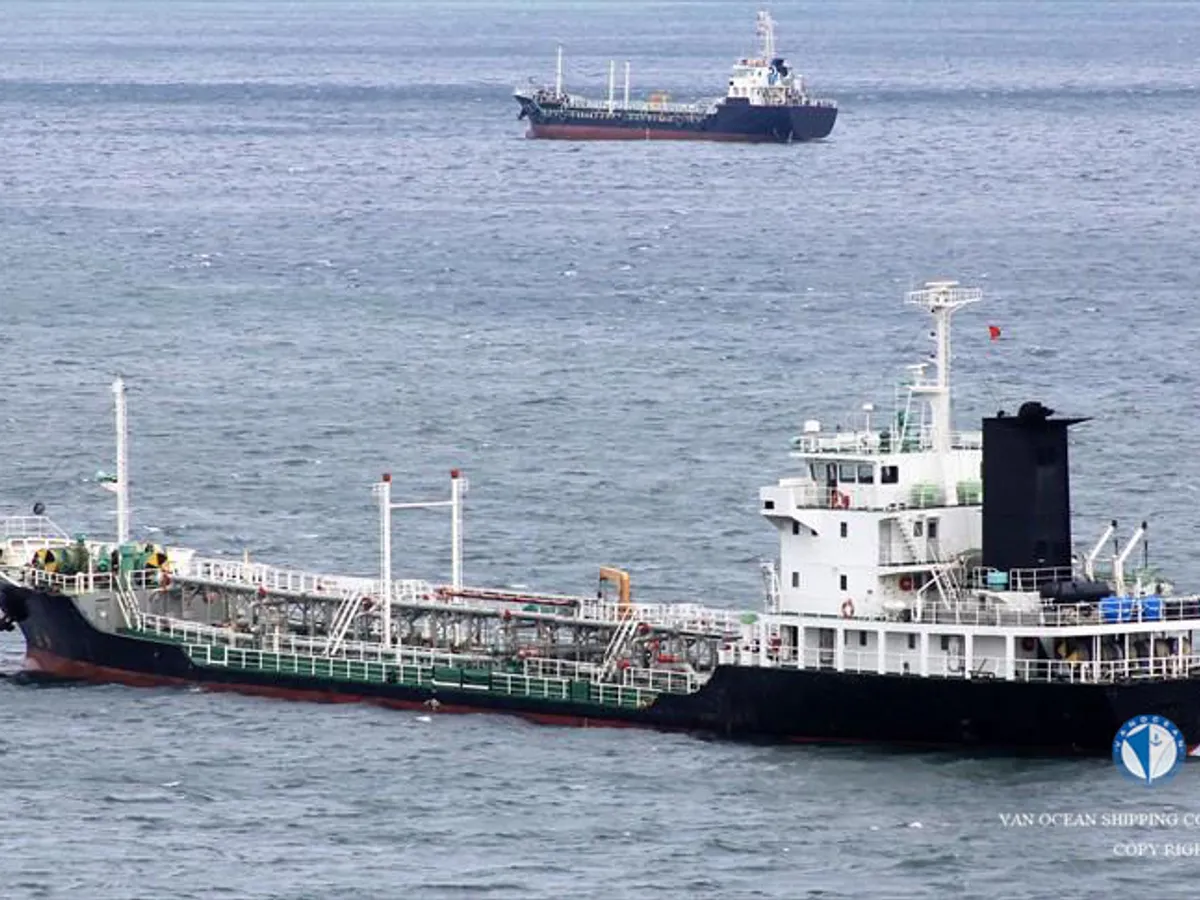 Kapal tanker minyak/bahan kimia kanggo didol