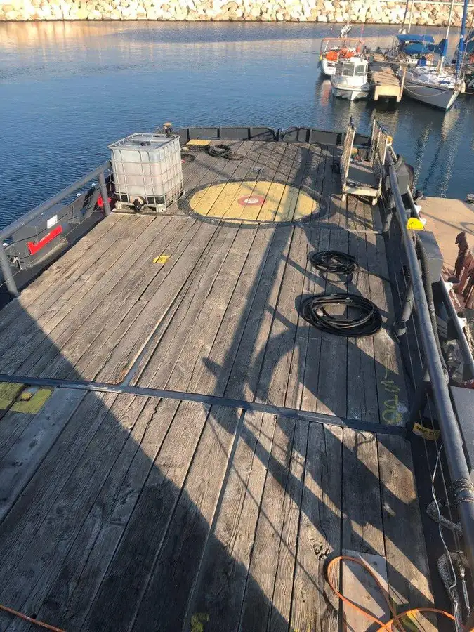 Kapal kontainer kanggo didol