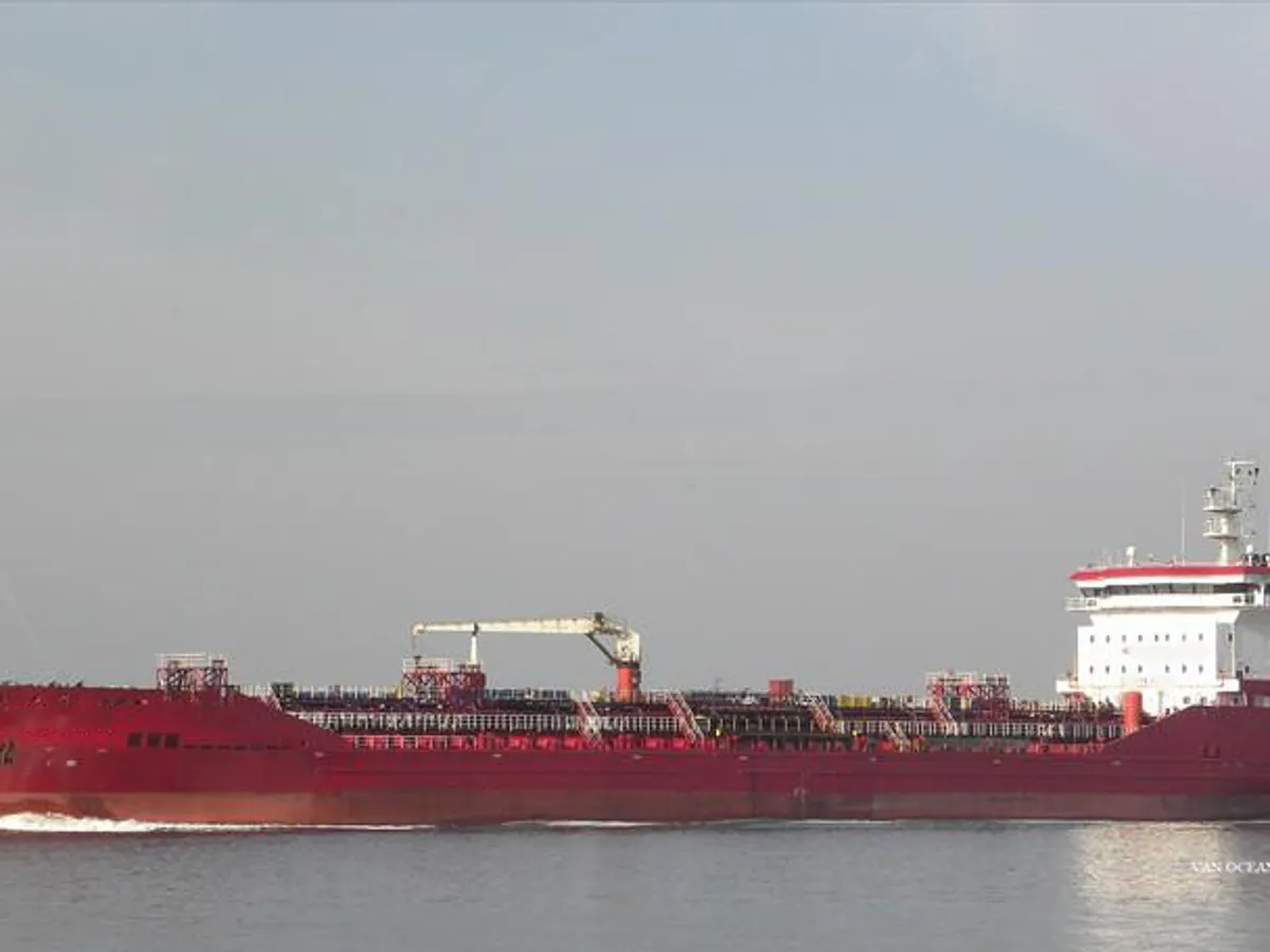 Kapal tanker minyak/bahan kimia kanggo didol