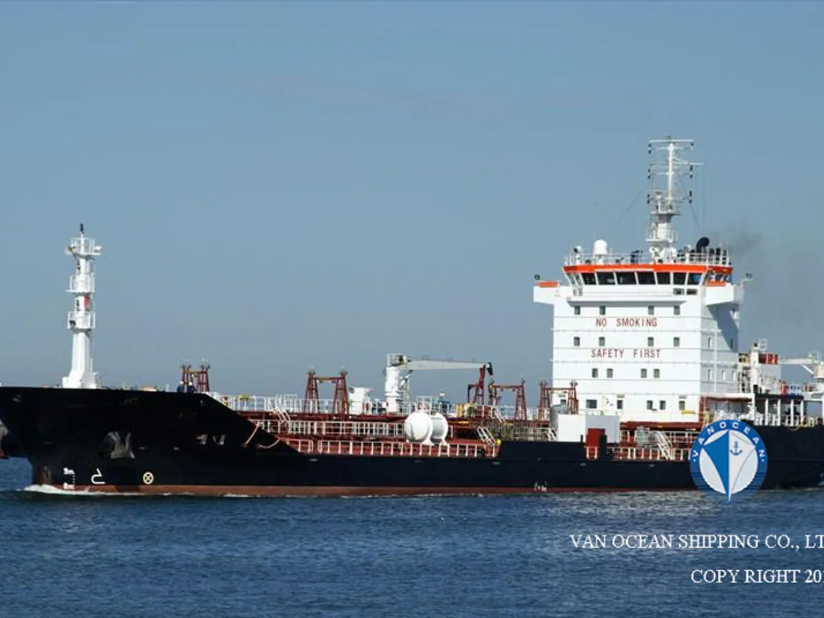 Kapal tanker minyak/bahan kimia kanggo didol