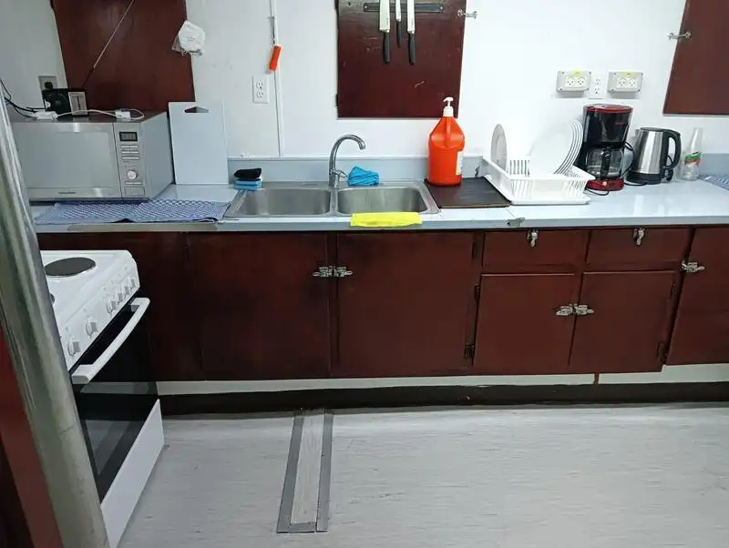Kapal kontainer kanggo didol