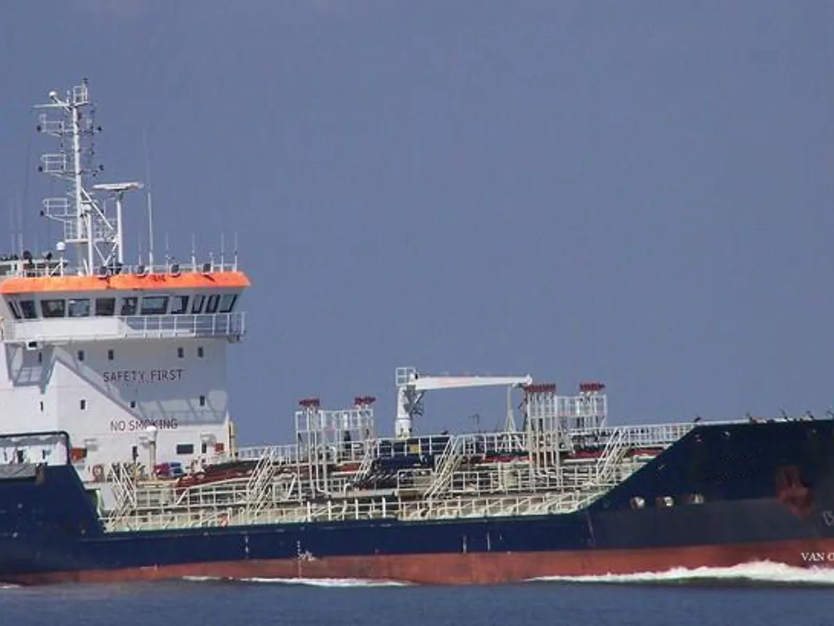 Kapal tanker minyak/bahan kimia kanggo didol