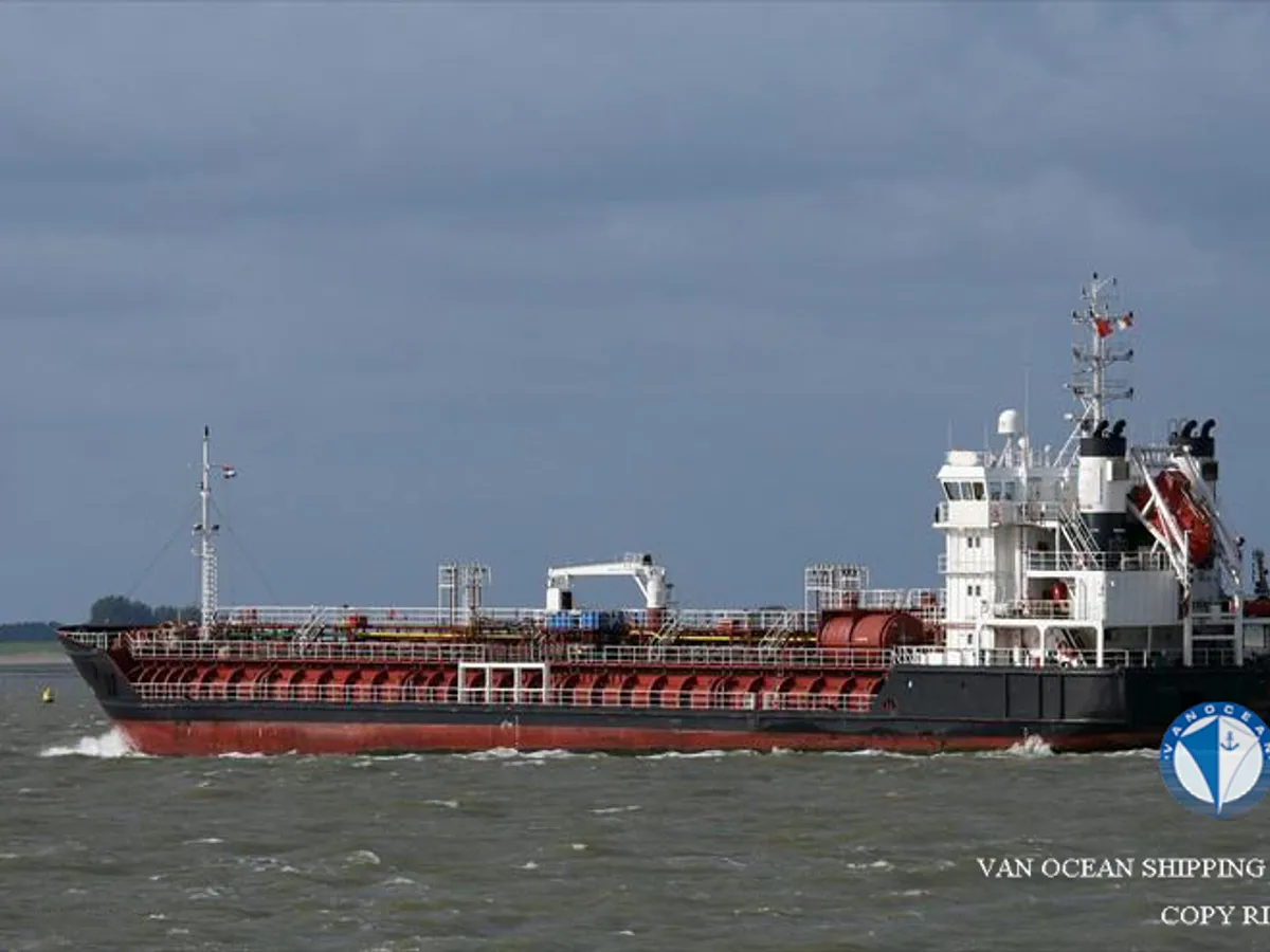Kapal tanker minyak/bahan kimia kanggo didol