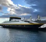 Kapal feri kanggo didol