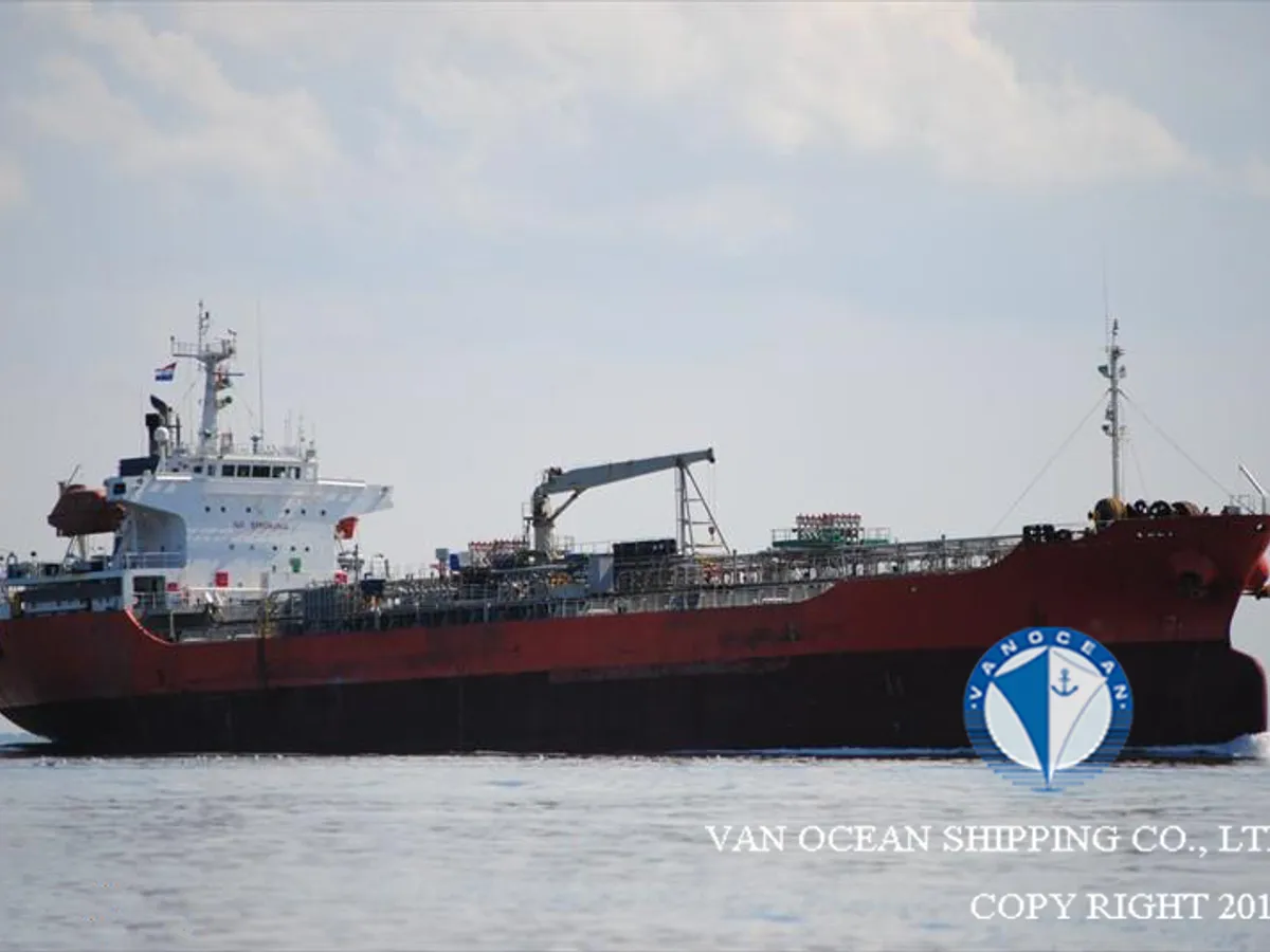 Kapal tanker minyak/bahan kimia kanggo didol