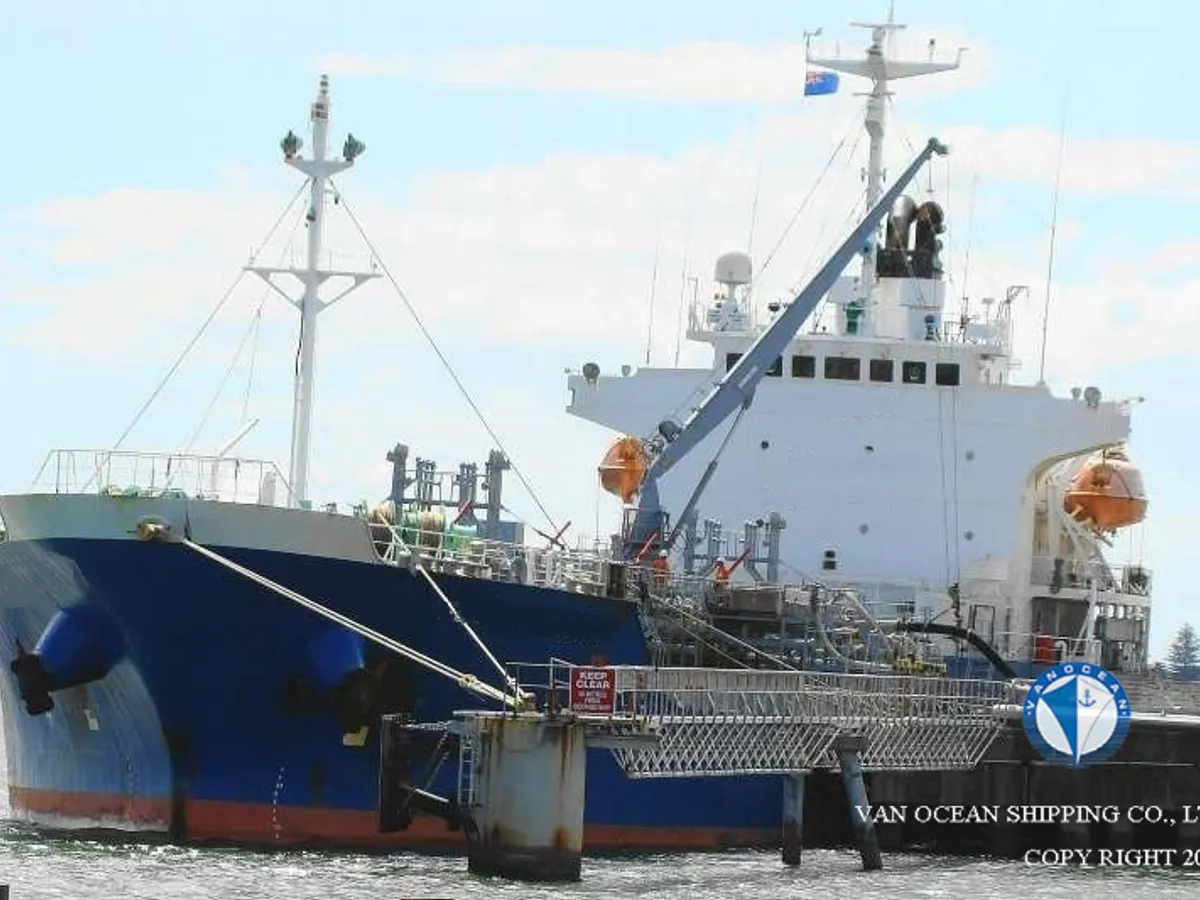 Kapal tanker minyak/bahan kimia kanggo didol
