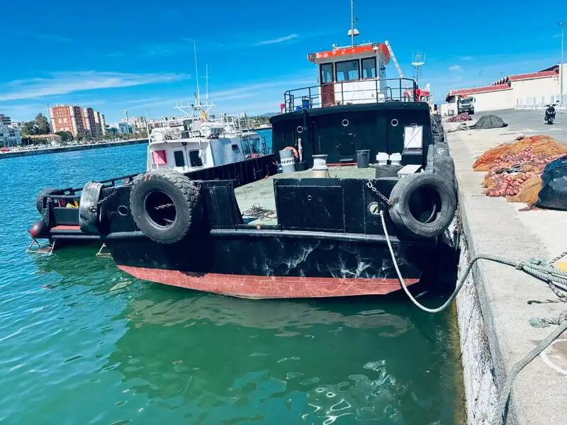 Kapal kerja kanggo didol