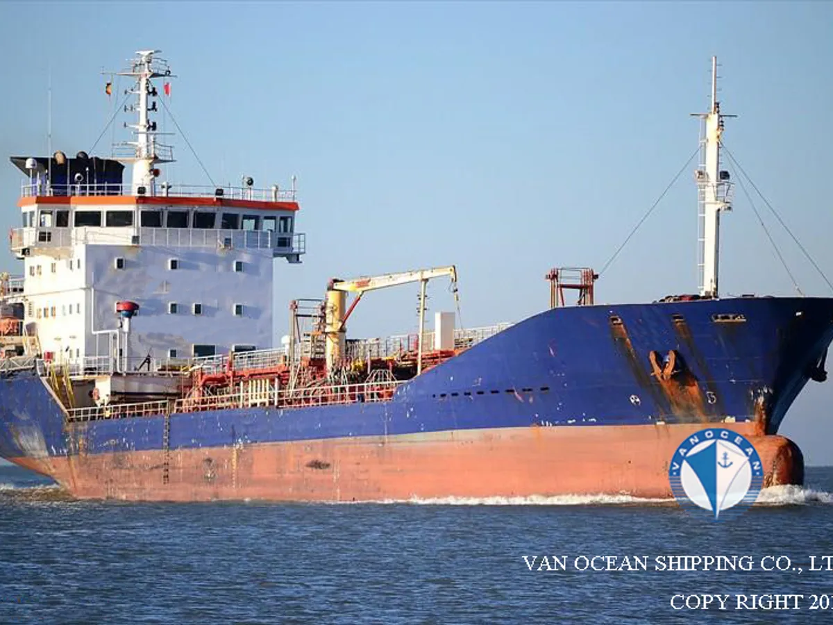 Kapal tanker minyak/bahan kimia kanggo didol