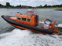 Kapal kontainer kanggo didol