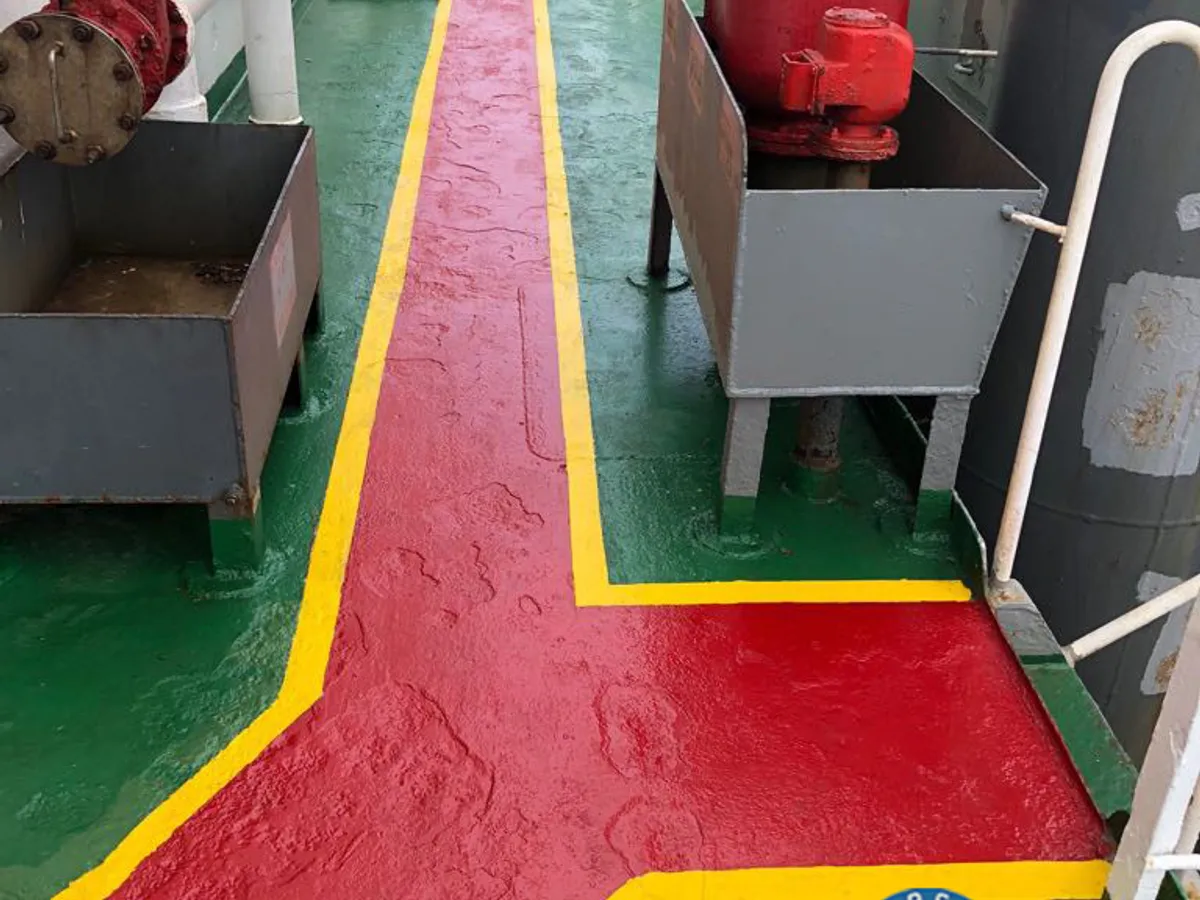 Kapal tanker minyak/bahan kimia kanggo didol