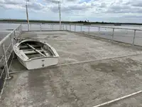 Barge akomodasi kanggo didol
