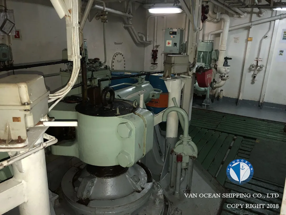 Kapal tanker minyak/bahan kimia kanggo didol