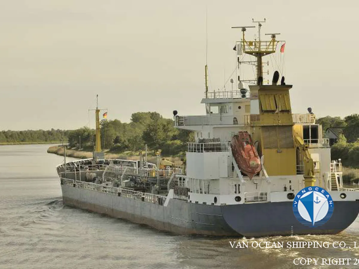 Kapal tanker minyak/bahan kimia kanggo didol