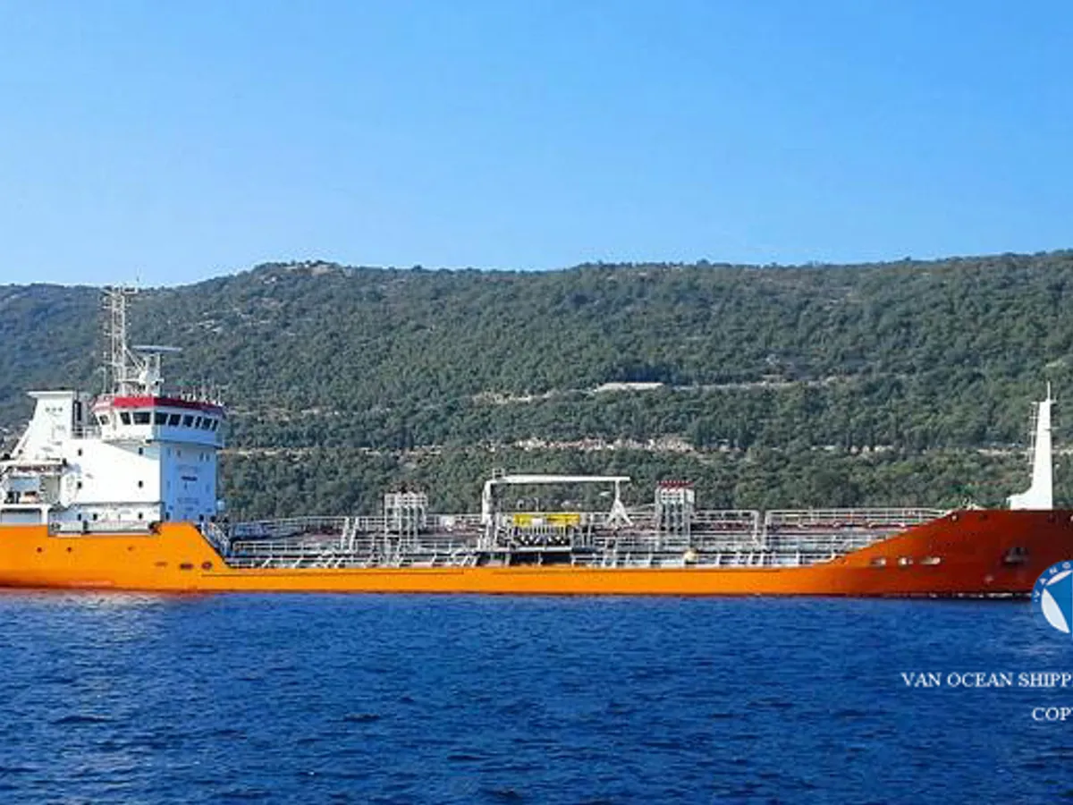 Kapal tanker minyak/bahan kimia kanggo didol