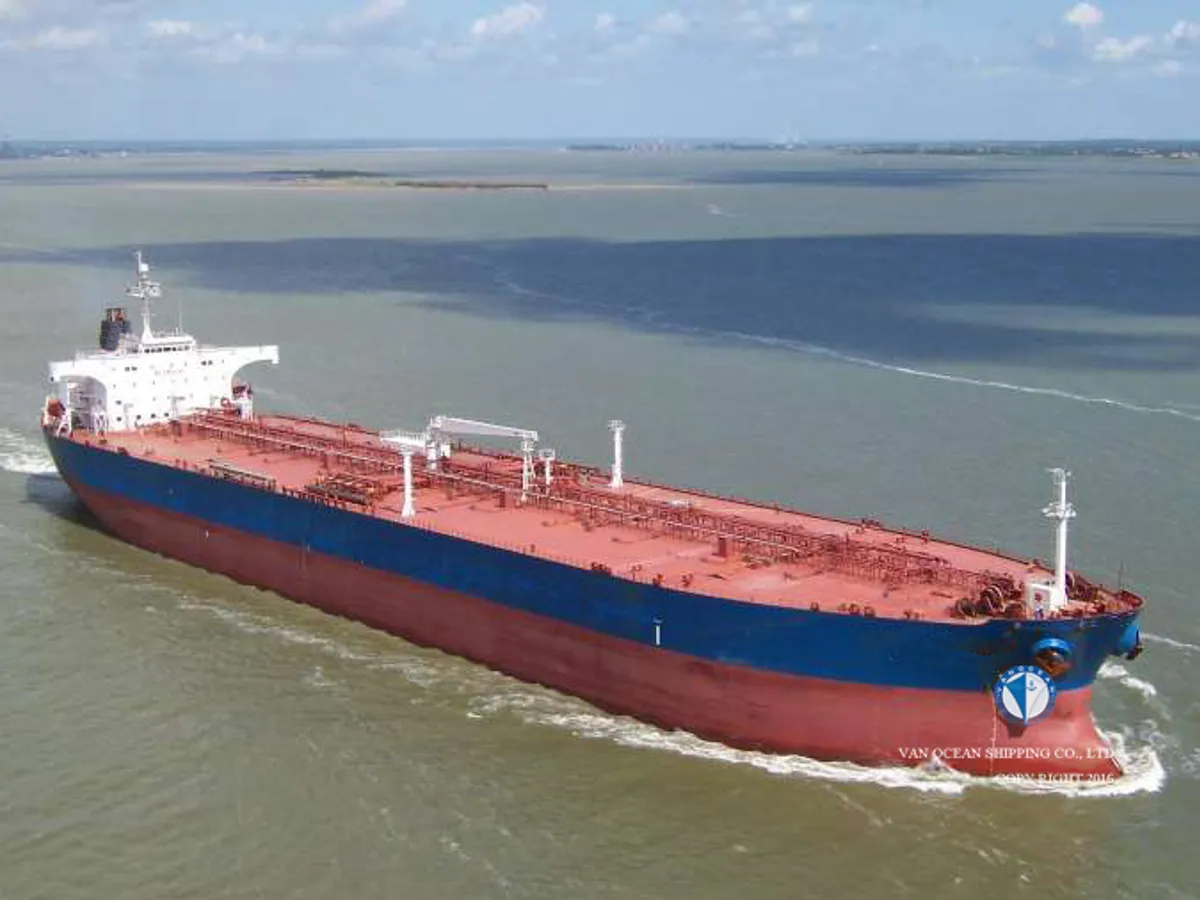 Kapal tanker minyak/bahan kimia kanggo didol