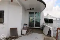 Kapal feri kanggo didol