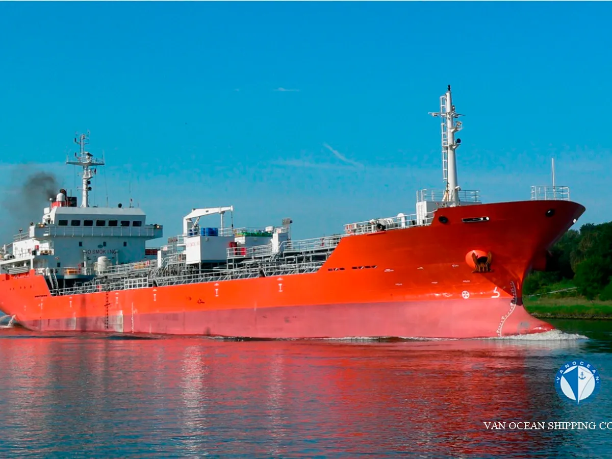 Kapal tanker minyak/bahan kimia kanggo didol
