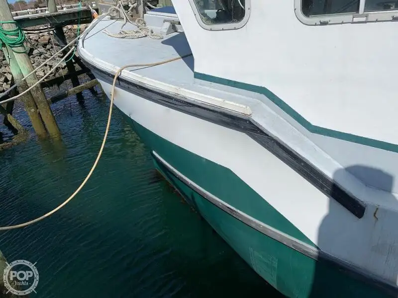 Kapal longliner kanggo didol