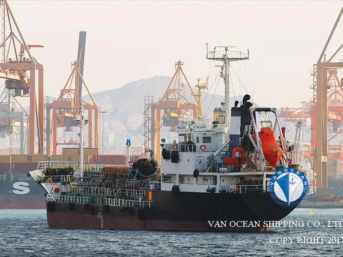 Kapal tanker minyak/bahan kimia kanggo didol