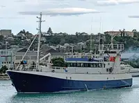 Kapal longliner kanggo didol