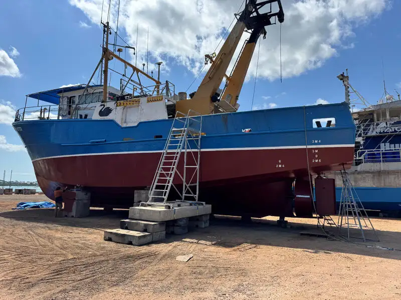 Kapal trawler kanggo didol