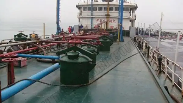 Kapal tanker minyak/bahan kimia kanggo didol