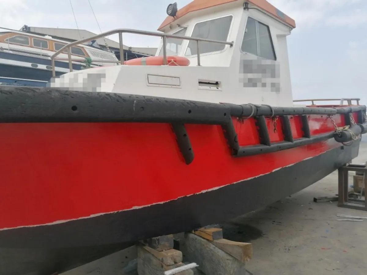 Kapal kerja kanggo didol