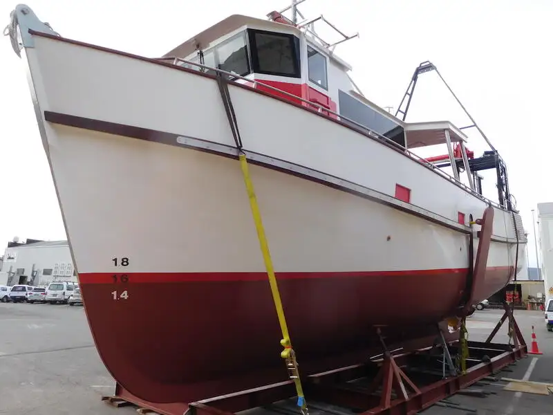 Kapal trawler kanggo didol