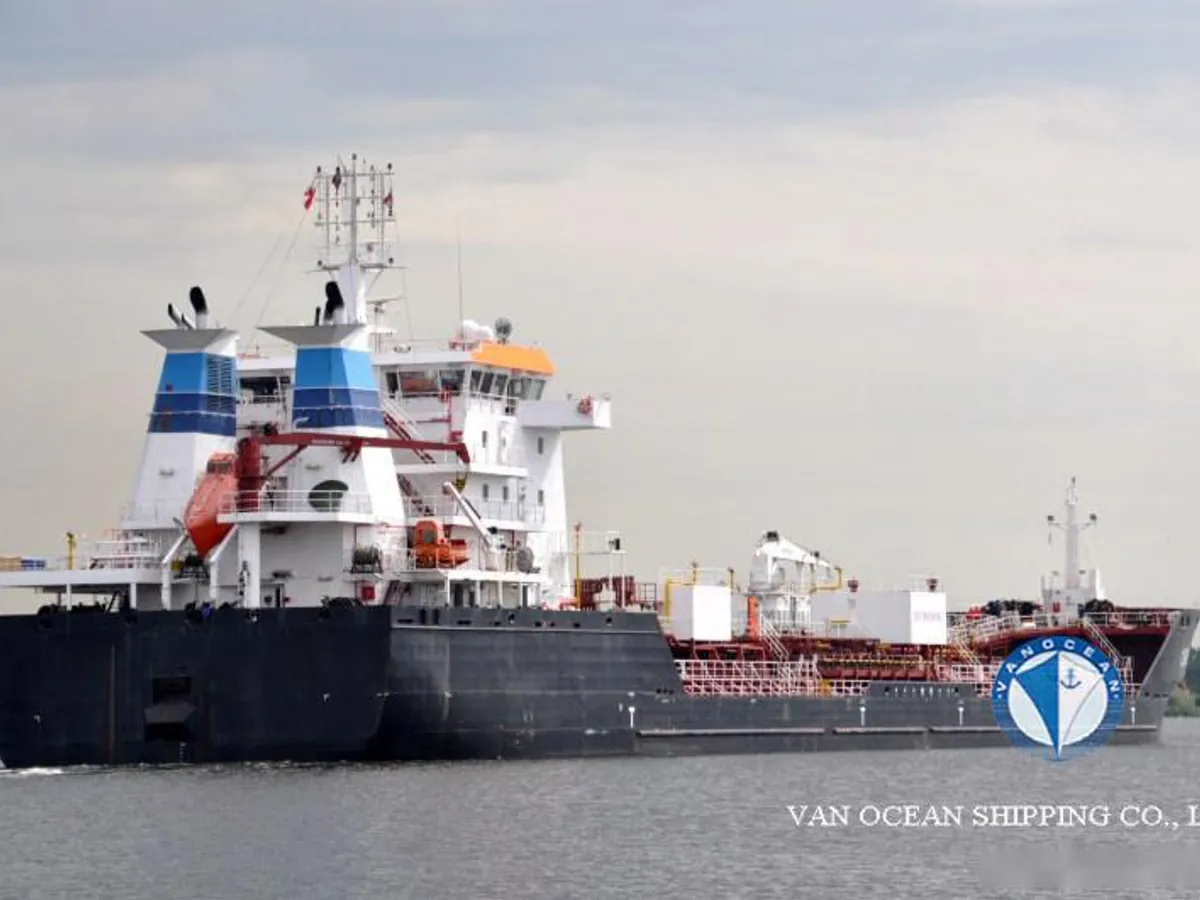 Kapal tanker minyak/bahan kimia kanggo didol