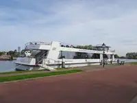 Kapal pesiar kanggo didol