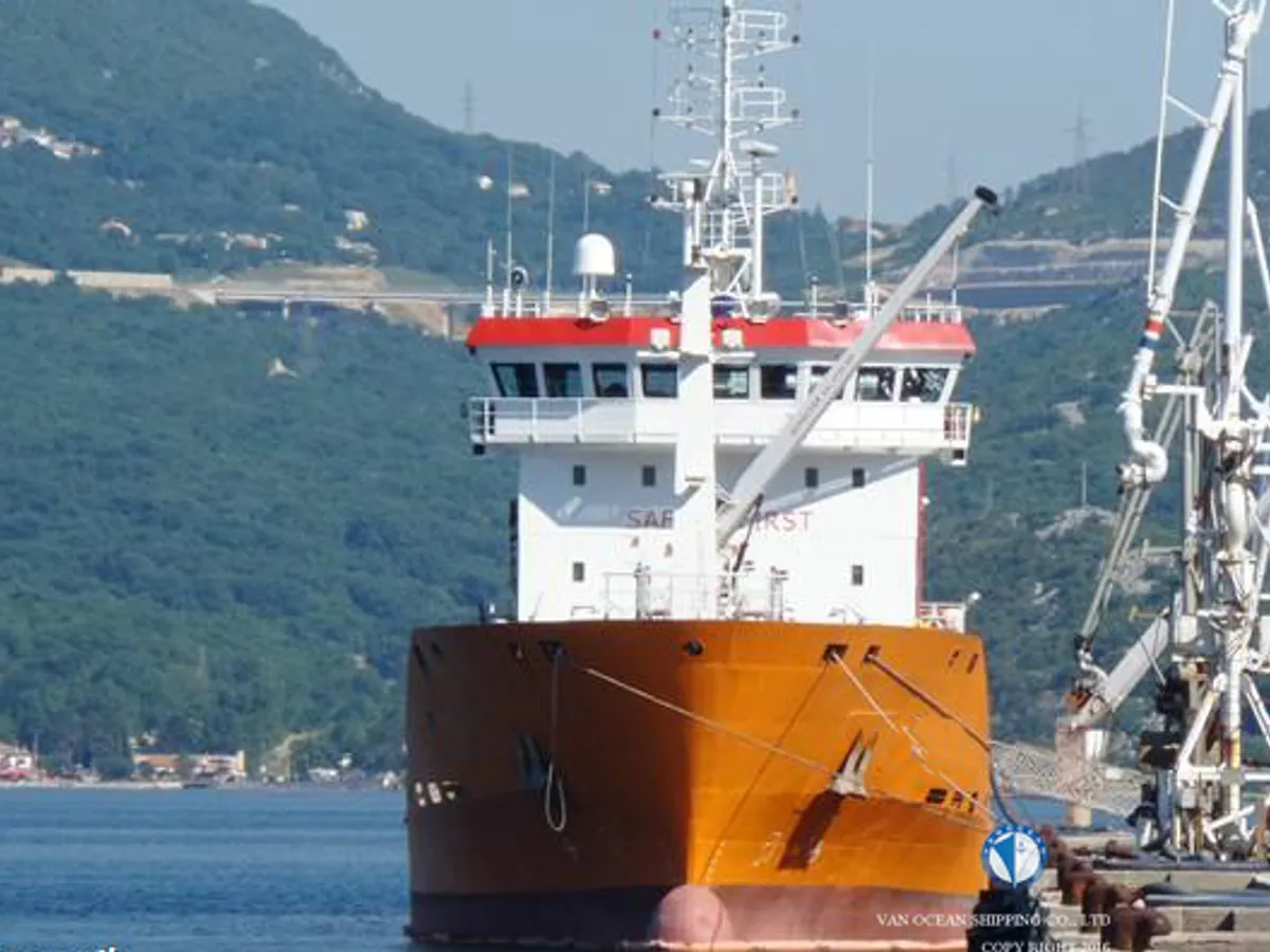 Kapal tanker minyak/bahan kimia kanggo didol