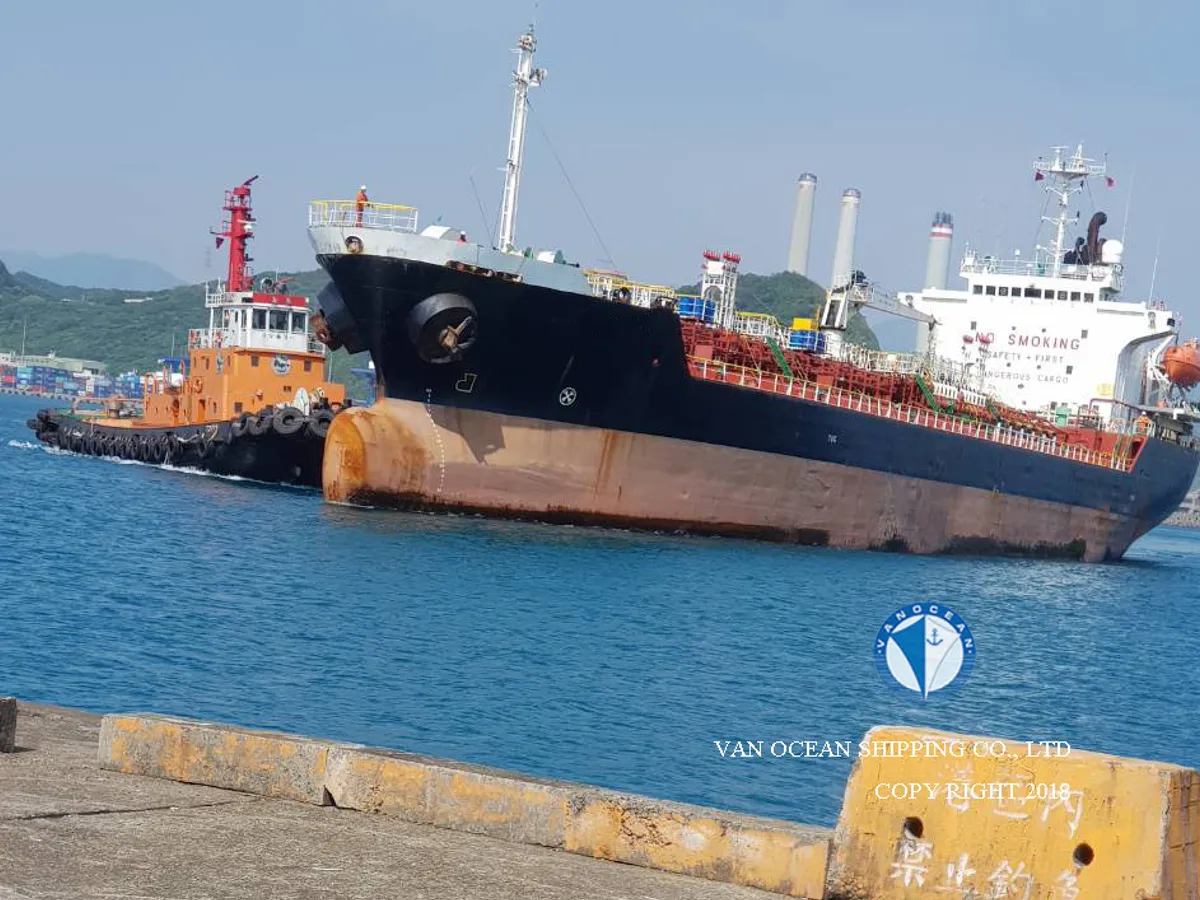 Kapal tanker minyak/bahan kimia kanggo didol