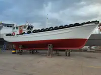 Kapal kerja kanggo didol