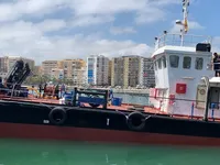 Kapal kerja kanggo didol