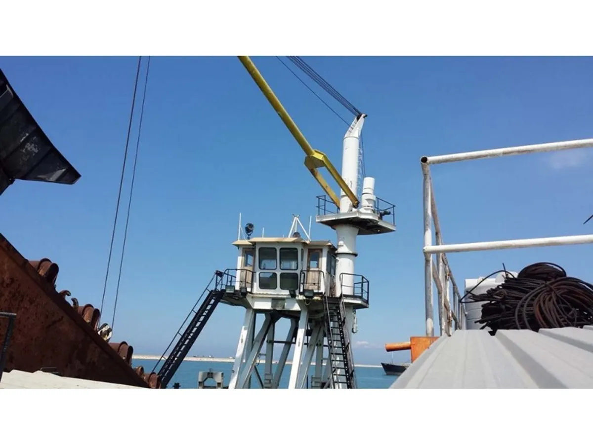Kapal dredger kanggo didol