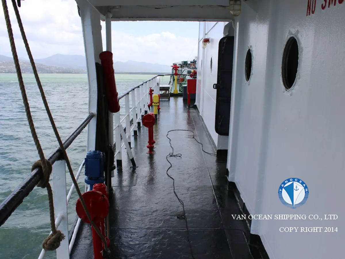 Kapal tanker minyak/bahan kimia kanggo didol