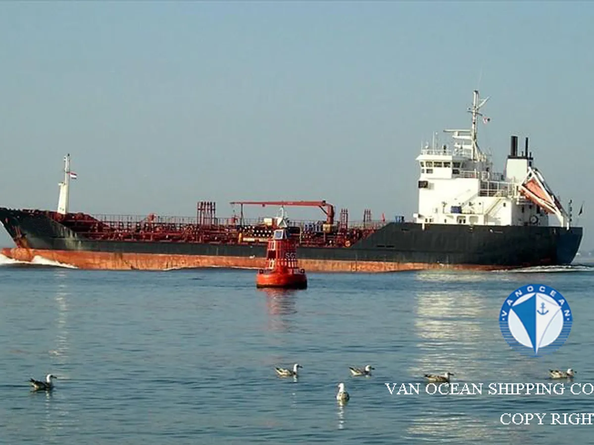 Kapal tanker minyak/bahan kimia kanggo didol