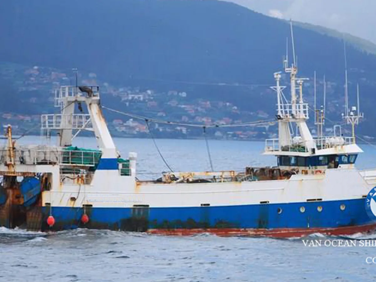Kapal trawler kanggo didol