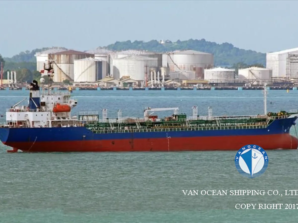 Kapal tanker minyak/bahan kimia kanggo didol