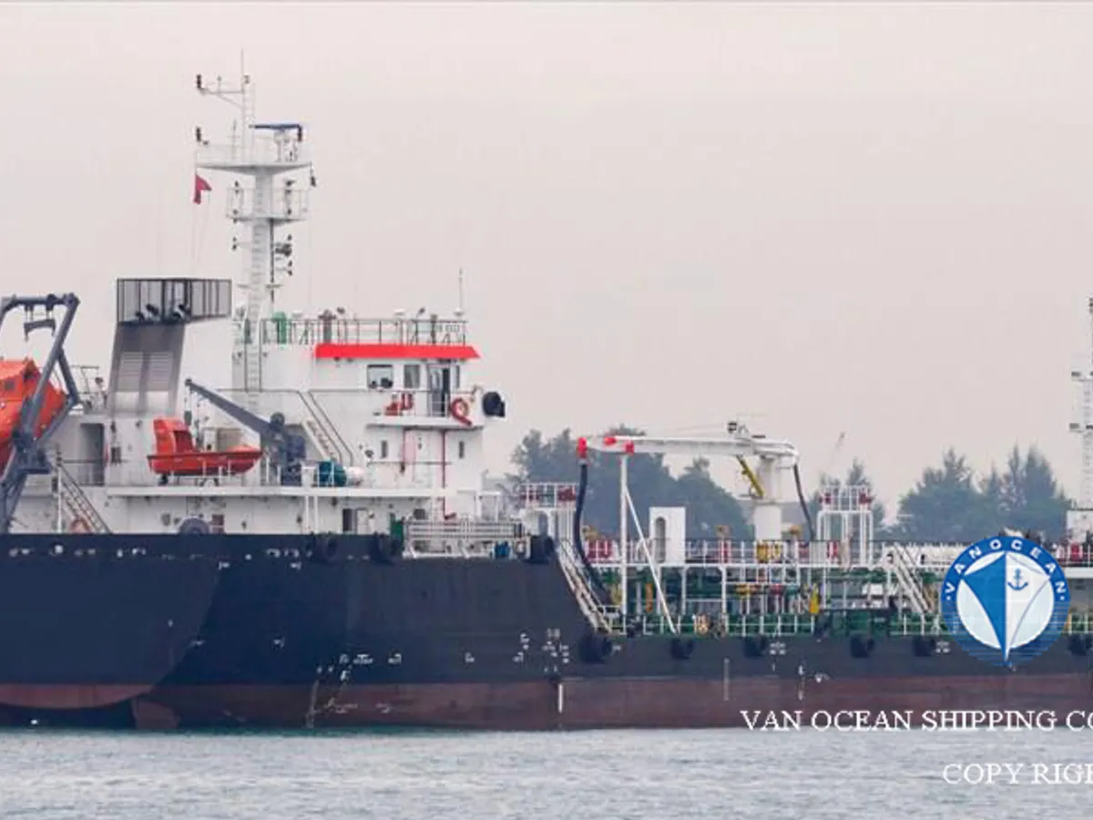 Kapal tanker minyak/bahan kimia kanggo didol