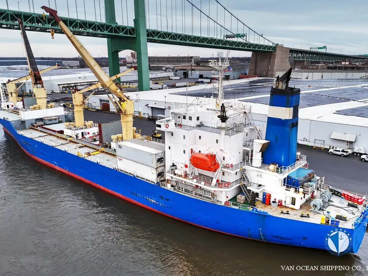 Kapal reefer kanggo didol