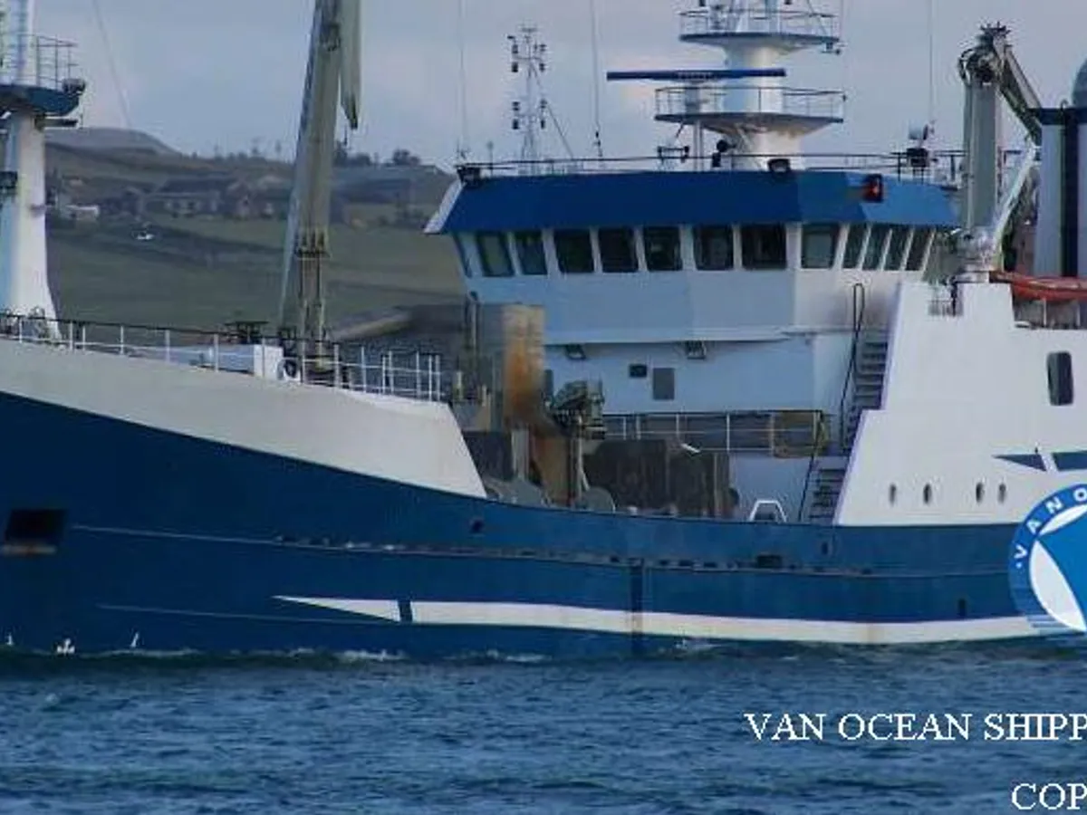 Kapal trawler kanggo didol